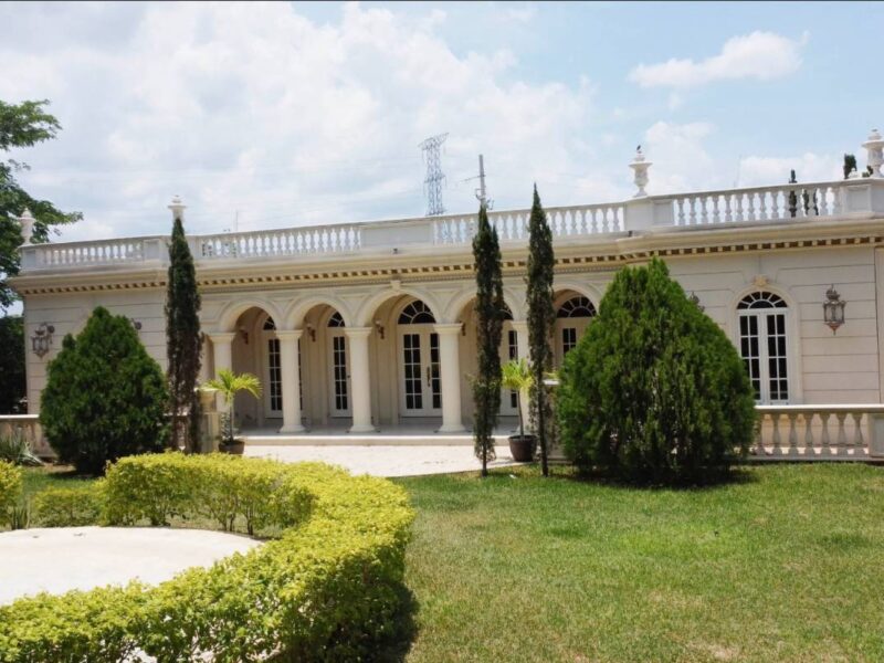 MAJESTUOSA CASA ESTILO FRANCES