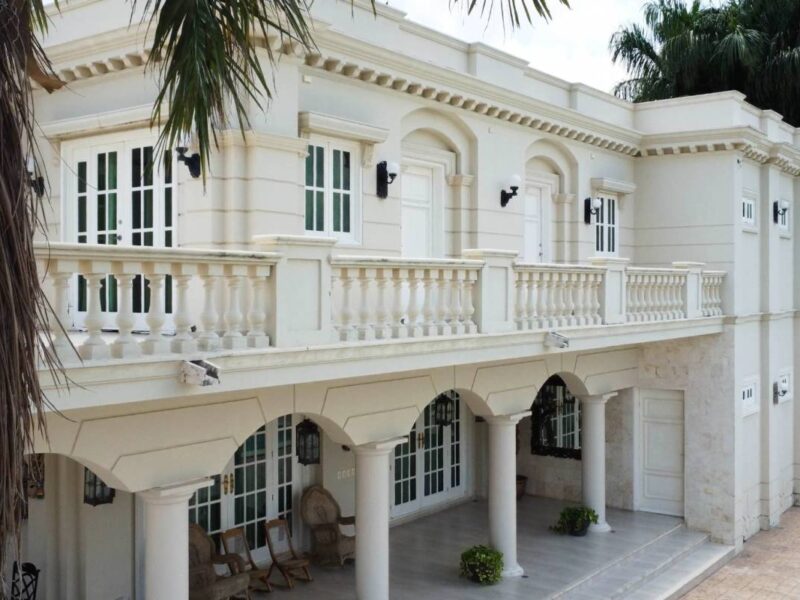 MAJESTUOSA CASA ESTILO FRANCES